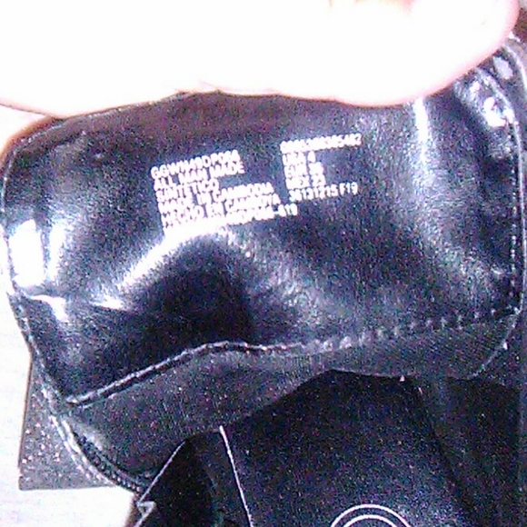 Boots - Picture 3 of 6